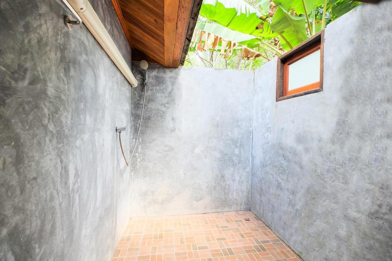 Oyo 604 Ruen Mai Horm Resort Trang Exterior photo