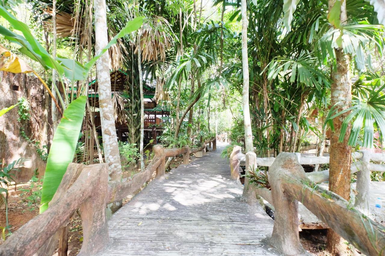 Oyo 604 Ruen Mai Horm Resort Trang Exterior photo